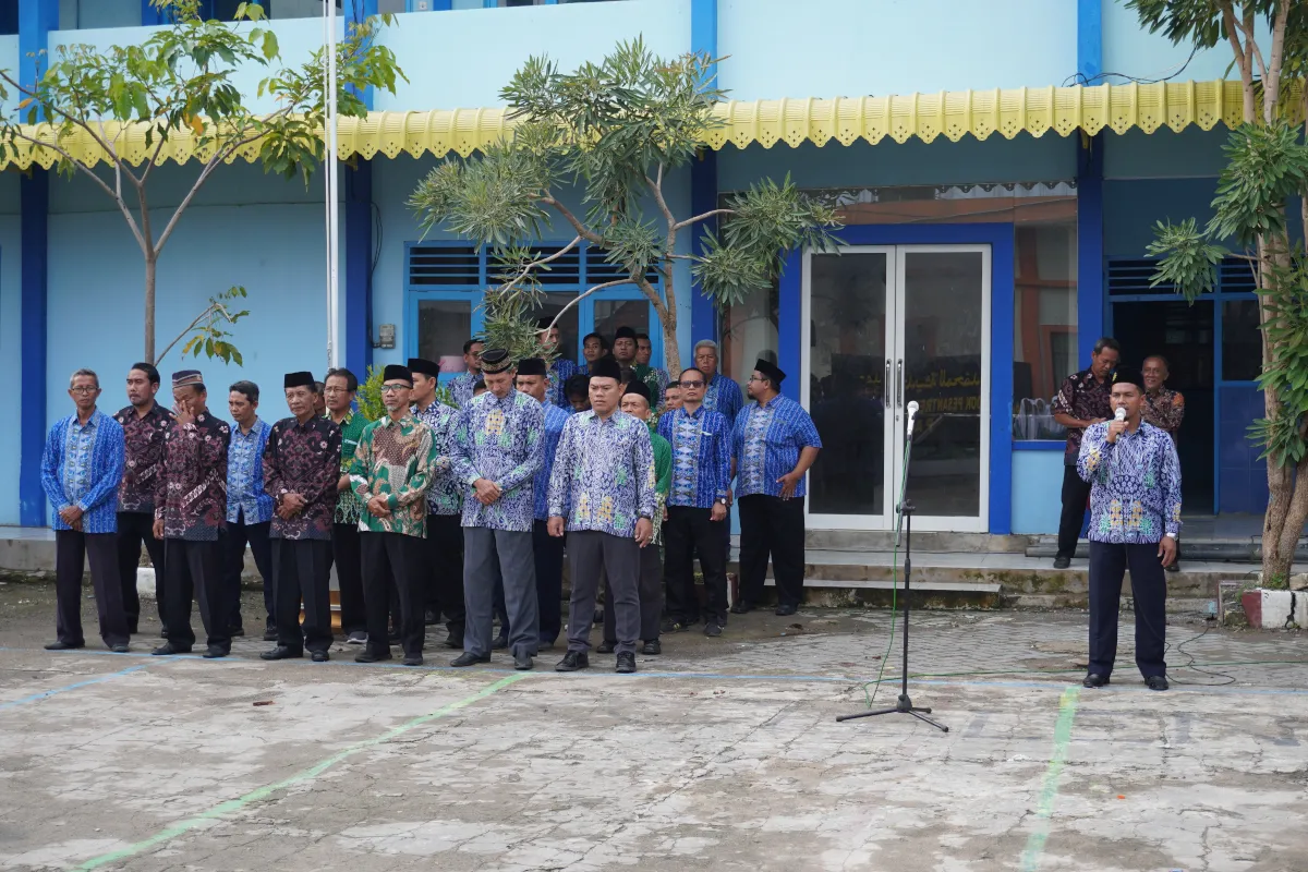 Apel Bersama dan Baitul Arqom Perkuat Ideologi Guru dan Karyawan Pondok Modern Paciran