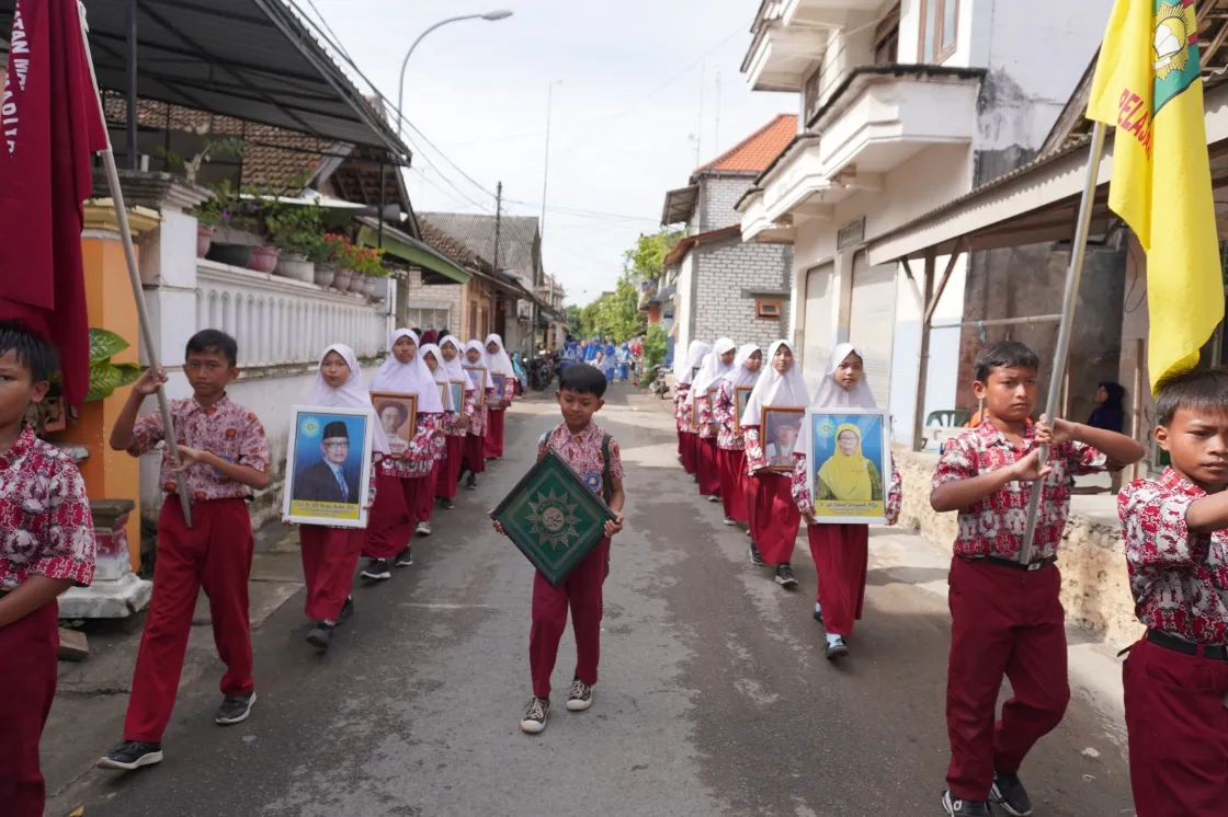 Galeri Perayaan Milad Muhammadiyah ke-113 di Pondok Modern Paciran 5